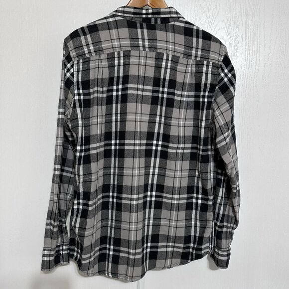Quicksilver Flannel Shirt Men's Large Gray Black Plaid Long Sleeve Button Up - Picture 2 of 8